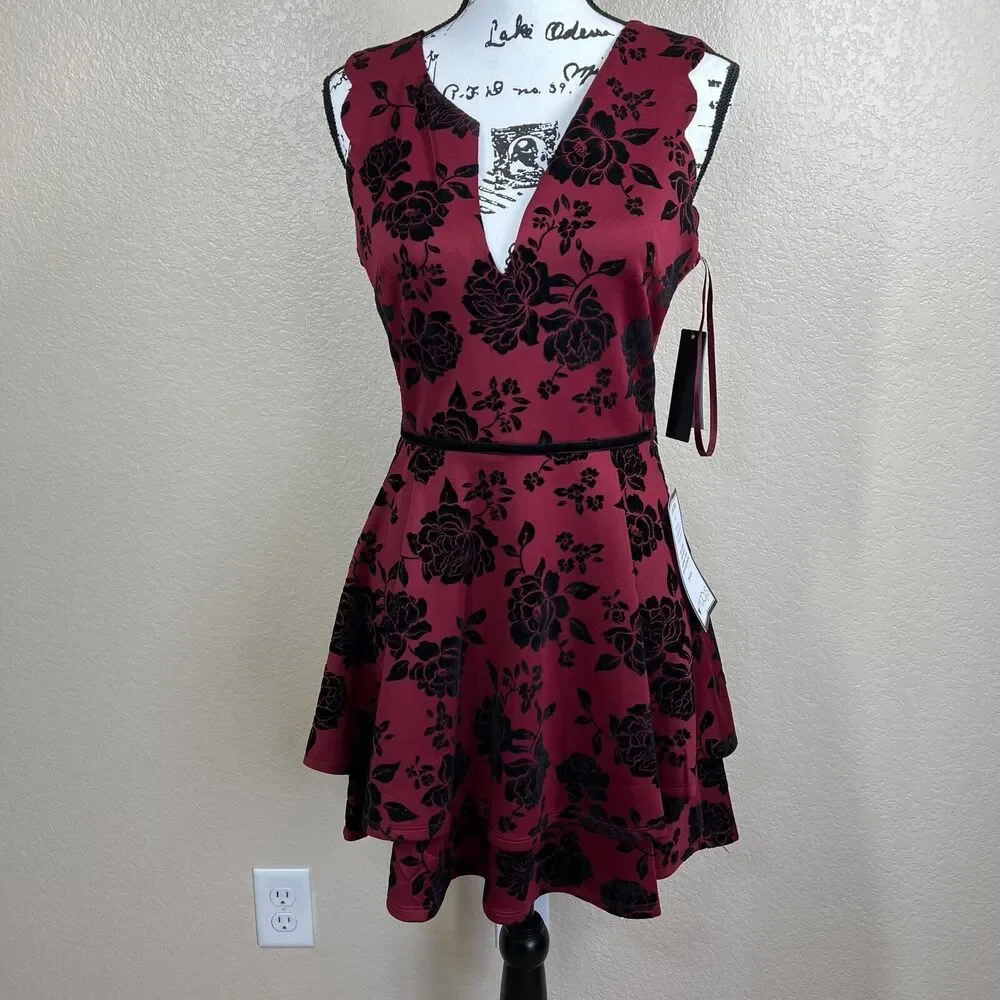 City Studio Burgundy Dress fit flare sleeveless dress size 7/8 baddie streetwear